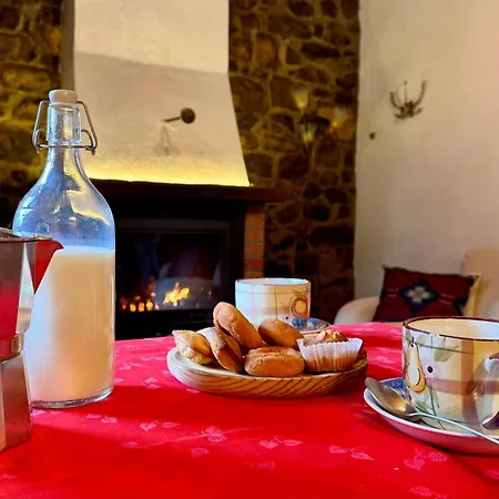 Y Casas De Aldea La Pornacal Πανσιόν 3*