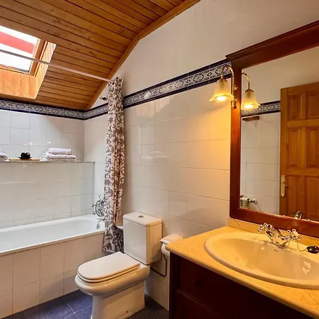 Y Casas De Aldea La Pornacal *