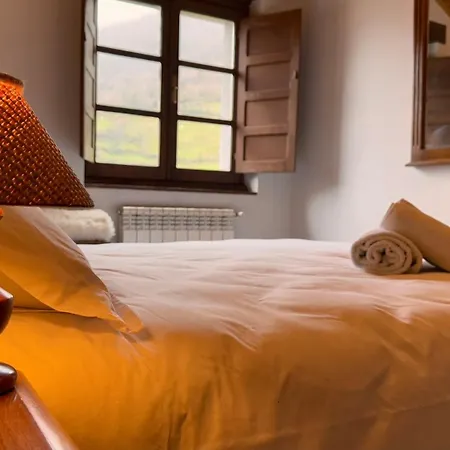 Guest house Y Casas De Aldea La Pornacal