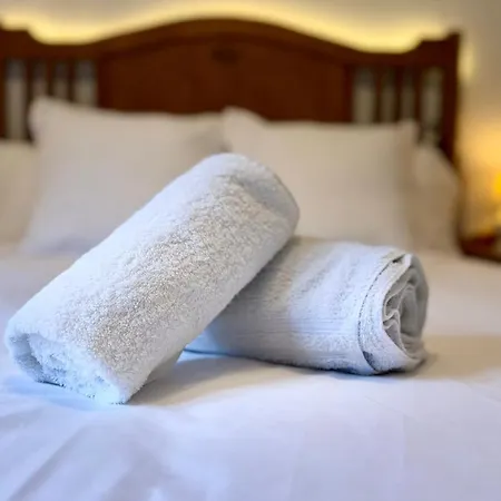 Y Casas De Aldea La Pornacal 3*