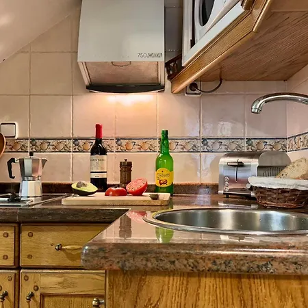 Y Casas De Aldea La Pornacal Guest house