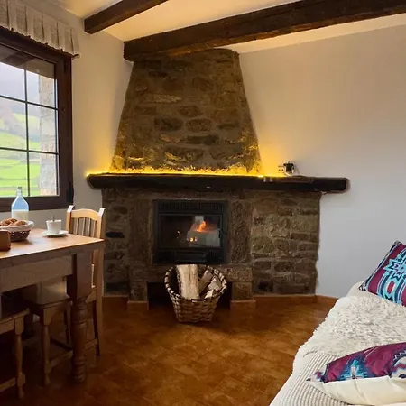 Y Casas De Aldea La Pornacal Πανσιόν 3*