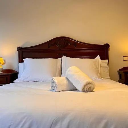 Y Casas De Aldea La Pornacal Guest house Villar de Vildas