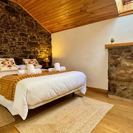بيت ضيافة Rurales La Pornacal I Y La Pornacal Ii Villar de Vildas