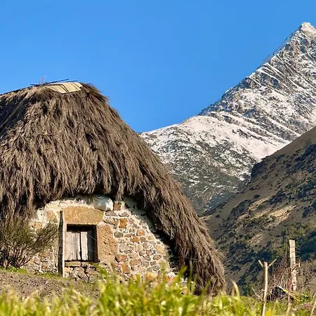 Gasthof Rurales La Pornacal I Y La Pornacal Ii Villar de Vildas