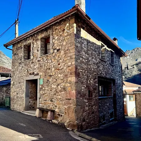 بيت ضيافة Rurales La Pornacal I Y La Pornacal Ii Villar de Vildas